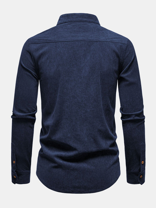 Camisa de veludo cotelê de manga longa com gola alta