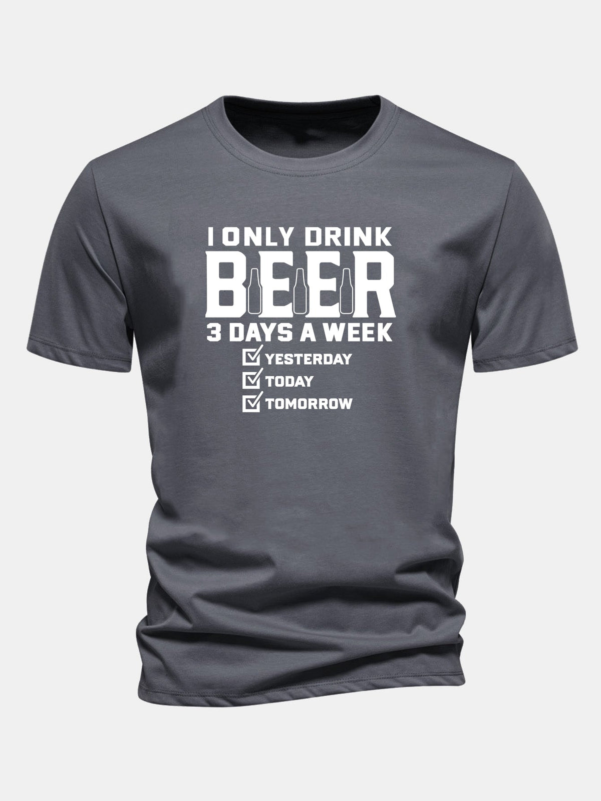 Camiseta de algodão de caimento regular com estampa “I Only Drink Beer”