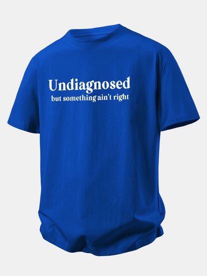 Camiseta de algodão com estampa não diagnosticada e caimento confortável