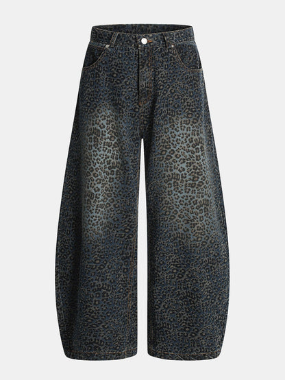 Calça Baggy de Denim com Estampa de Onça e Efeito Desgastado