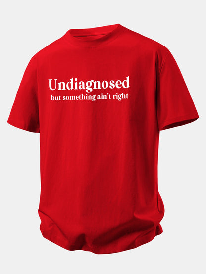 Camiseta de algodão com estampa não diagnosticada e caimento confortável