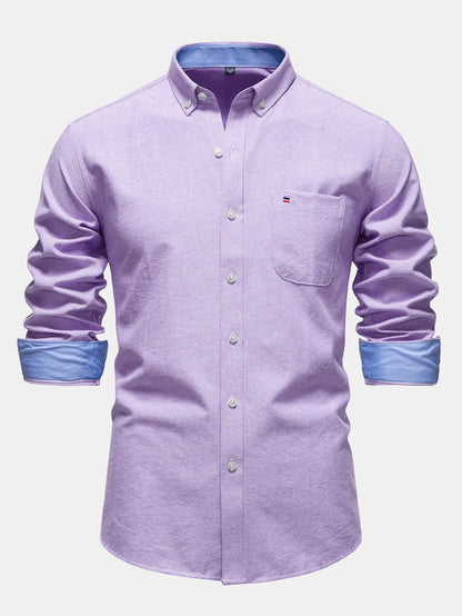 Camisa Oxford listrada com contraste e botões na gola