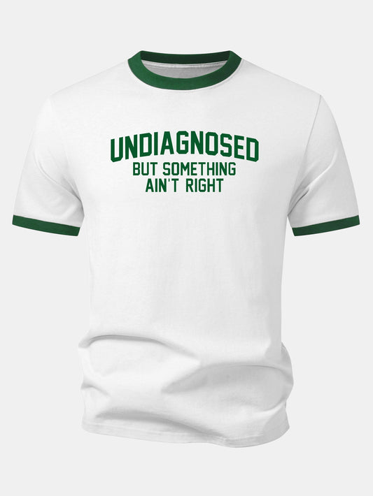 Camiseta com estampa de contraste “Não diagnosticado, mas algo não está certo” Ringer