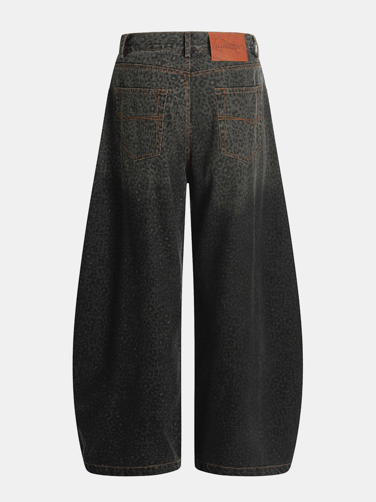 Calça Baggy de Denim com Estampa de Onça e Efeito Desgastado