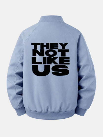Jaqueta bomber de corte relaxado com zíper e estampa “They Not Like Us”