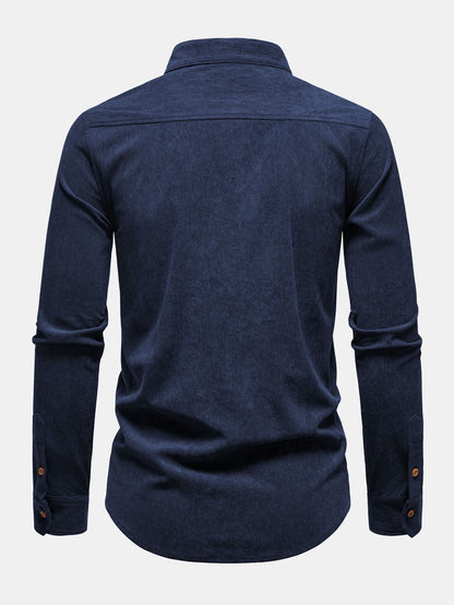 Camisa de veludo cotelê de manga longa com gola alta