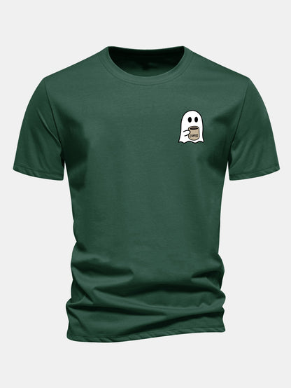 Camiseta de algodão com estampa de fantasma tomando café e caimento regular