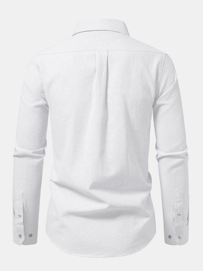 Camisa Oxford listrada com contraste e botões na gola