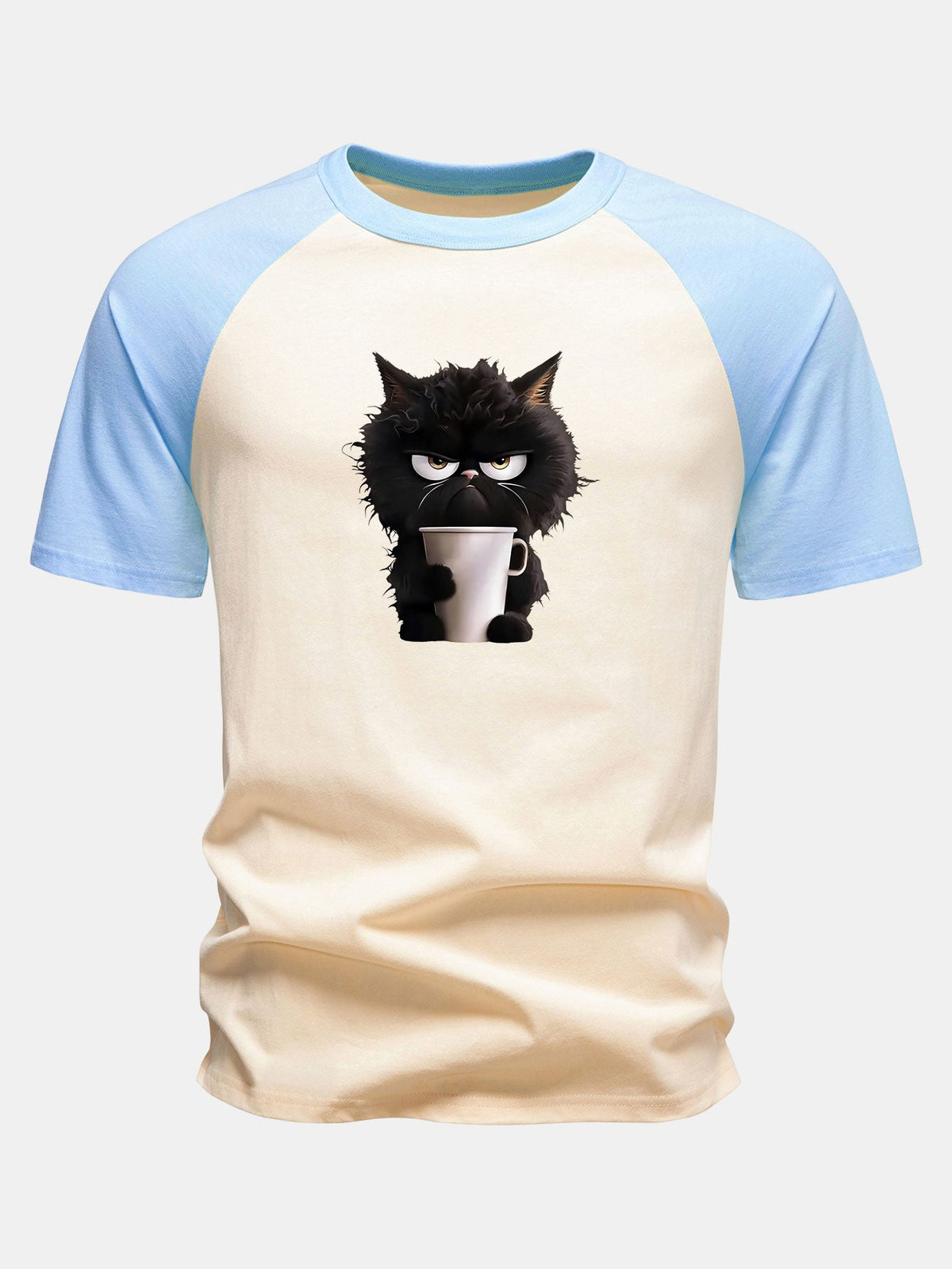 Camiseta de algodão com mangas raglan e estampa de gato preto tomando café