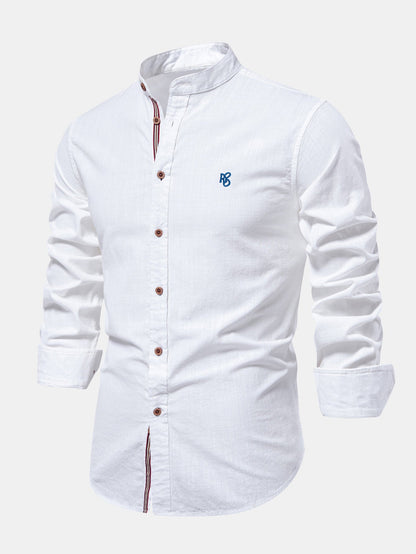 Camisa de manga longa com gola padre e aparência de linho
