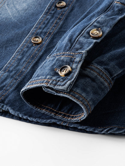Sobrecamisa utilitária de jeans lavado xadrez contrastante