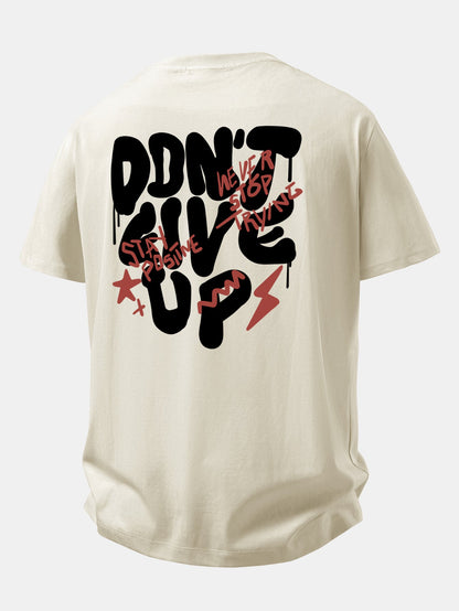 Camiseta de algodão com estampa “Nunca Desista” e corte confortável