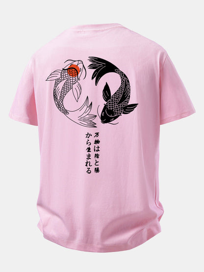 Camiseta de algodão com estampa japonesa de carpas koi e caimento confortável