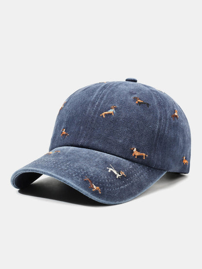 Boné casual macio, desestruturado, com bordado de cães espalhados em estilo vintage