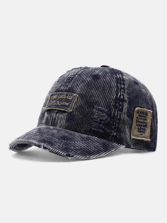 Boné estilo dad de veludo cotelê vintage, rasgado e desfiado, para um visual urbano