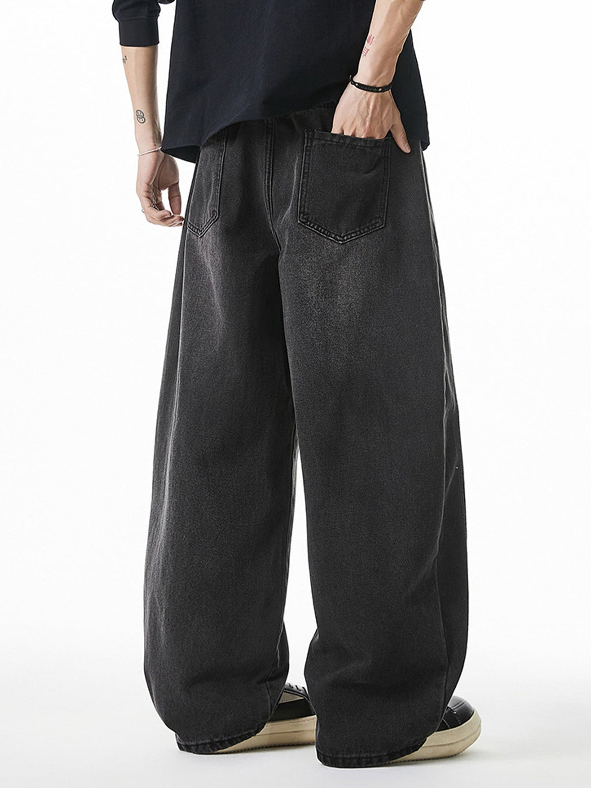 Washed Barrel Leg Jeans