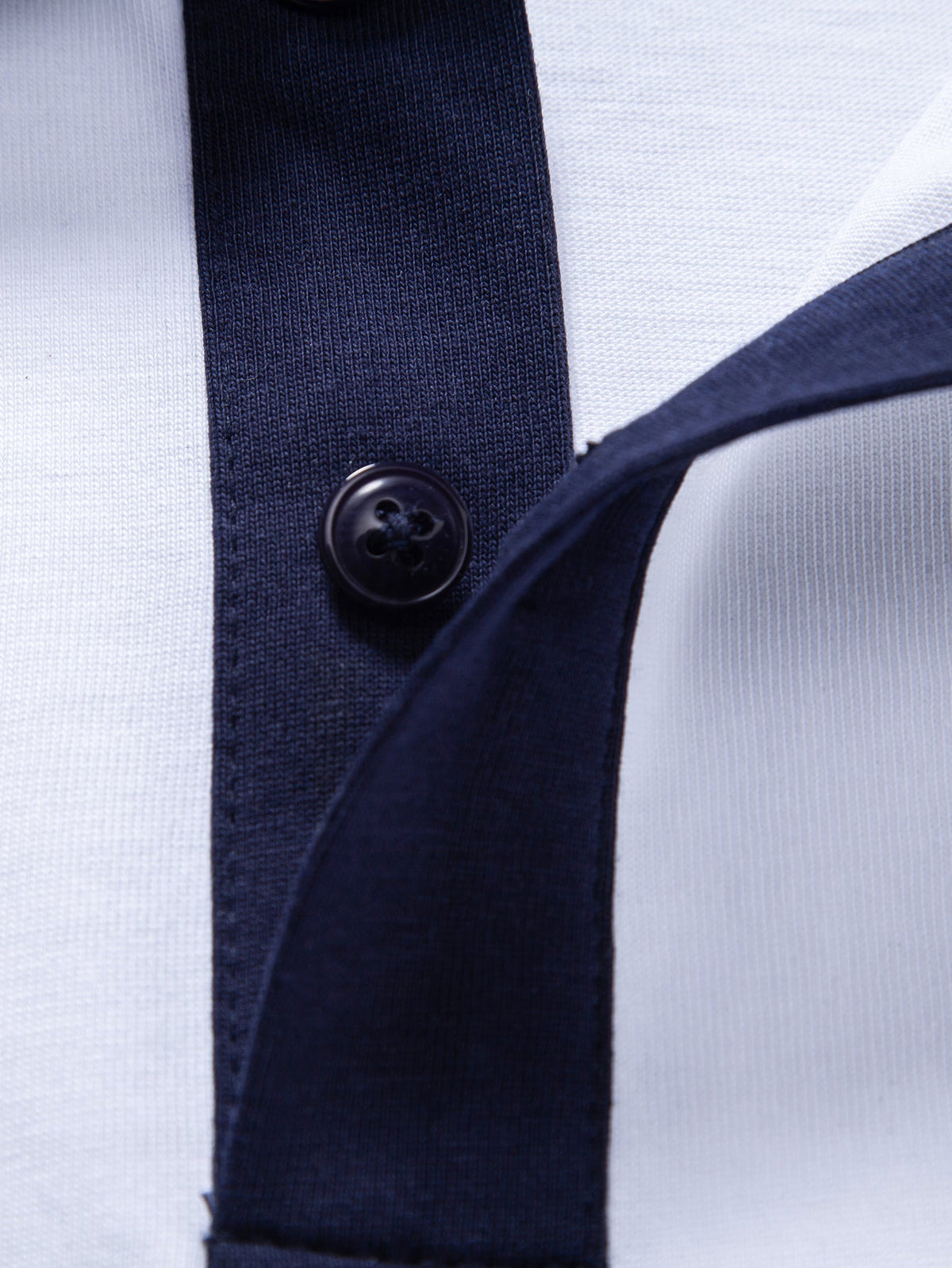 Polo de Algodão com Gola Contrastante e Shorts de Algodão com Cordão de 7"
