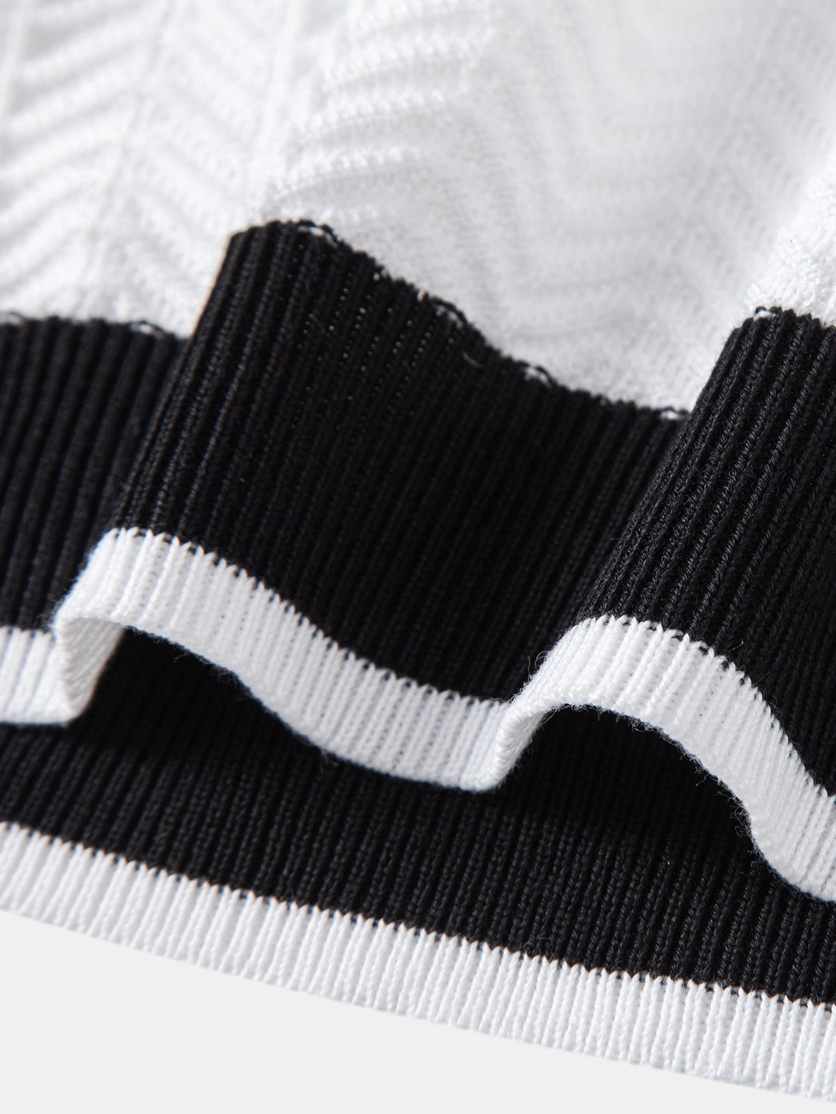 Contrast Jacquard Textured V-Neck Knit Polo
