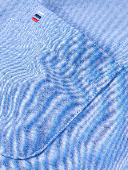 Camisa Oxford de algodão listrado com botões e contraste