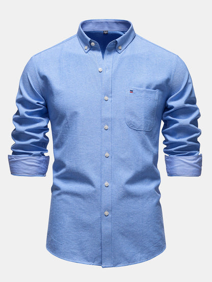 Camisa Oxford listrada com contraste e botões na gola