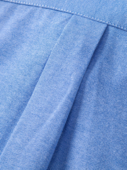 Camisa Oxford listrada com contraste e botões na gola