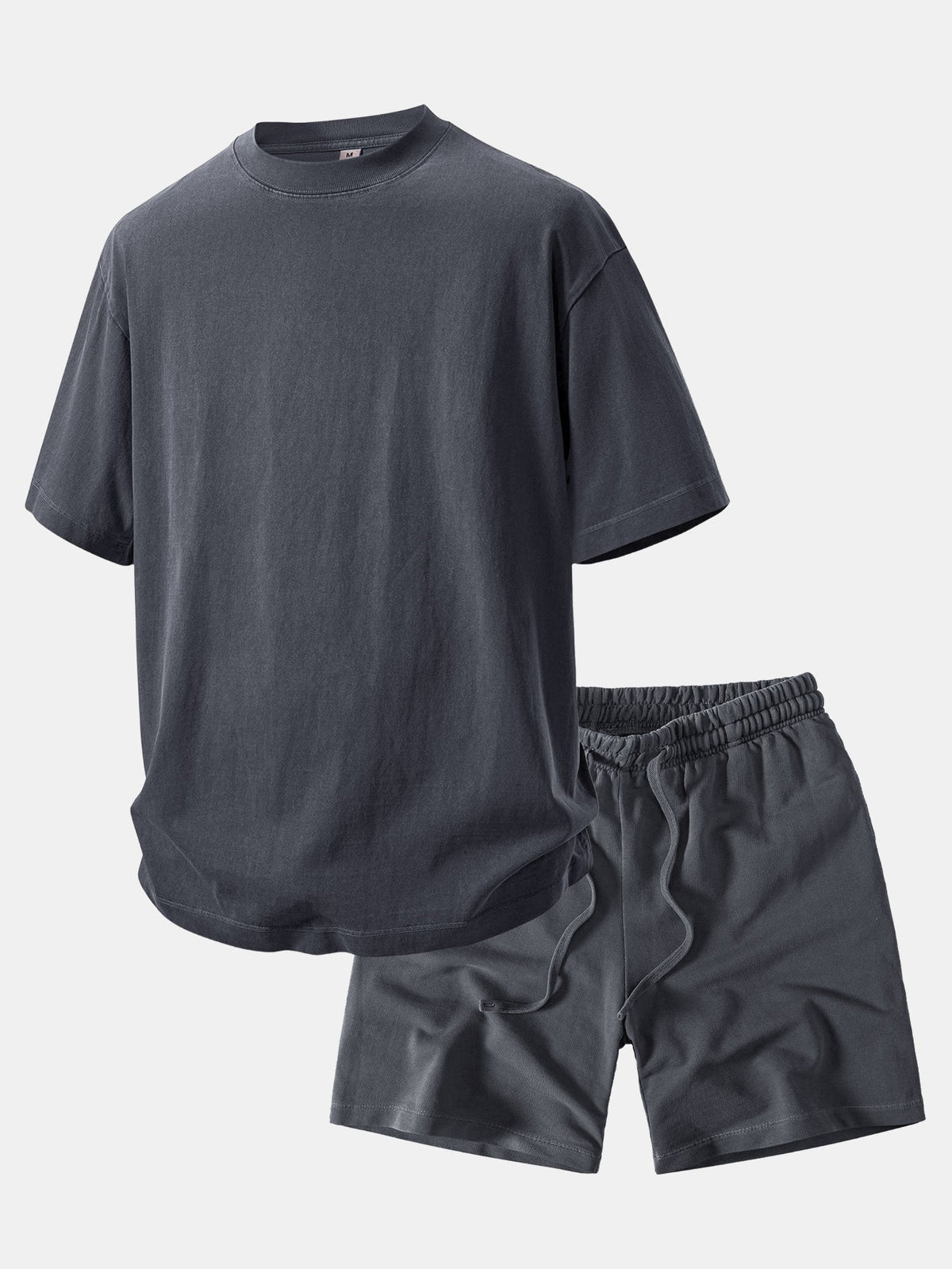 Camiseta Pesada com Ombro Caído e Efeito Lavado & Shorts com Cordão e Efeito Desgastado Lavado