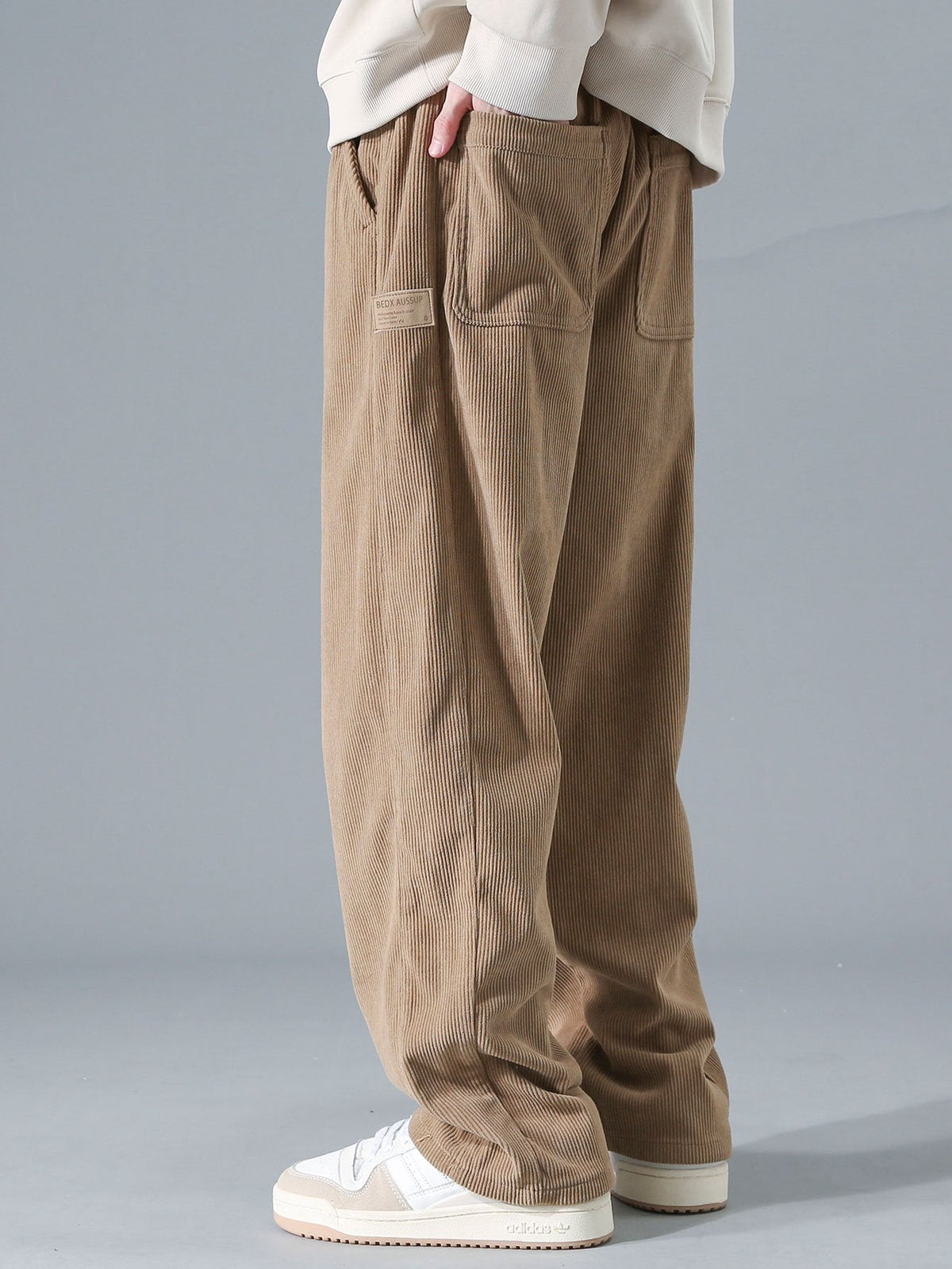 Calça de Veludo Cotelê de Perna Reta