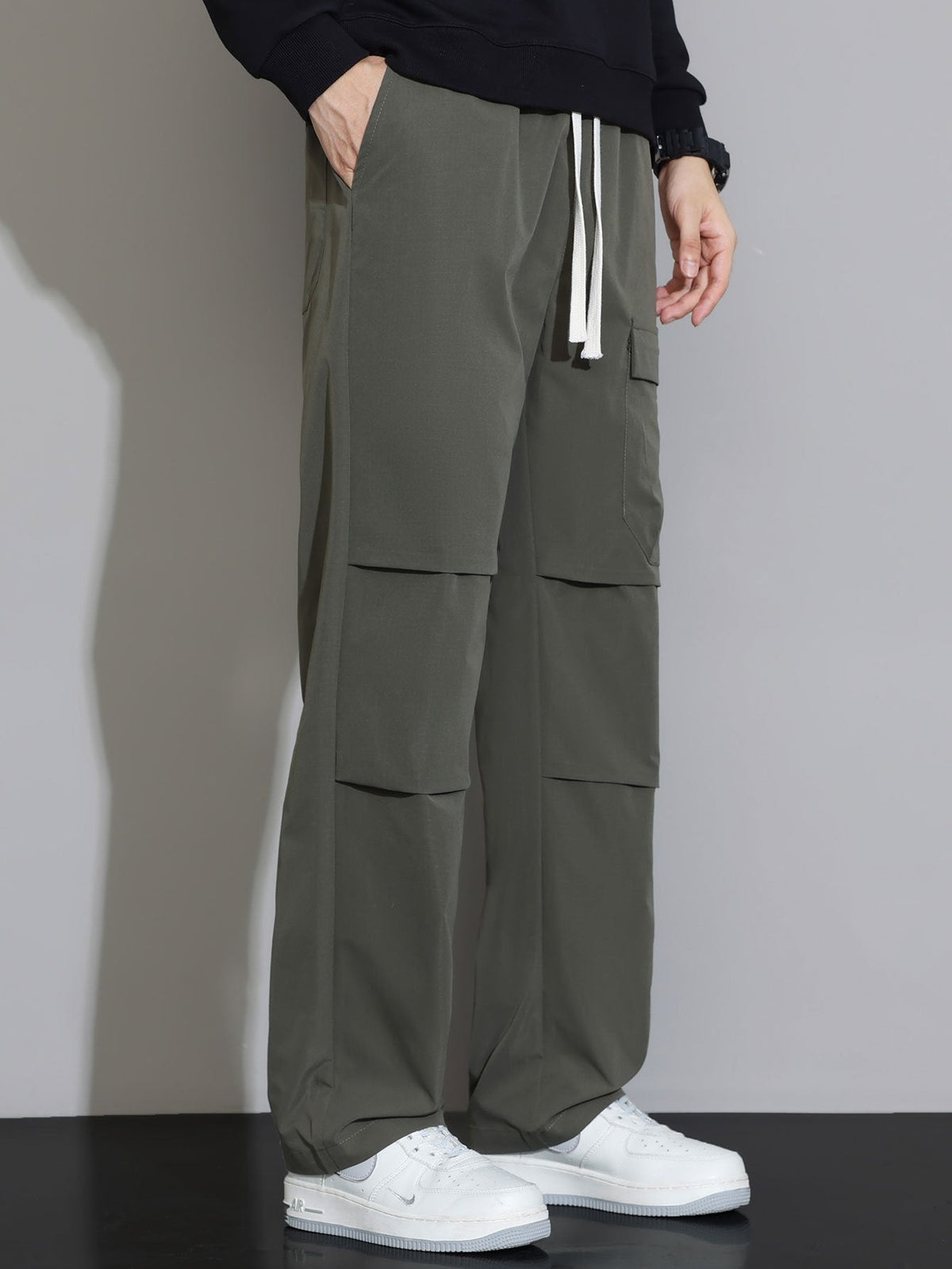 Calça de Perna Reta com Cordão