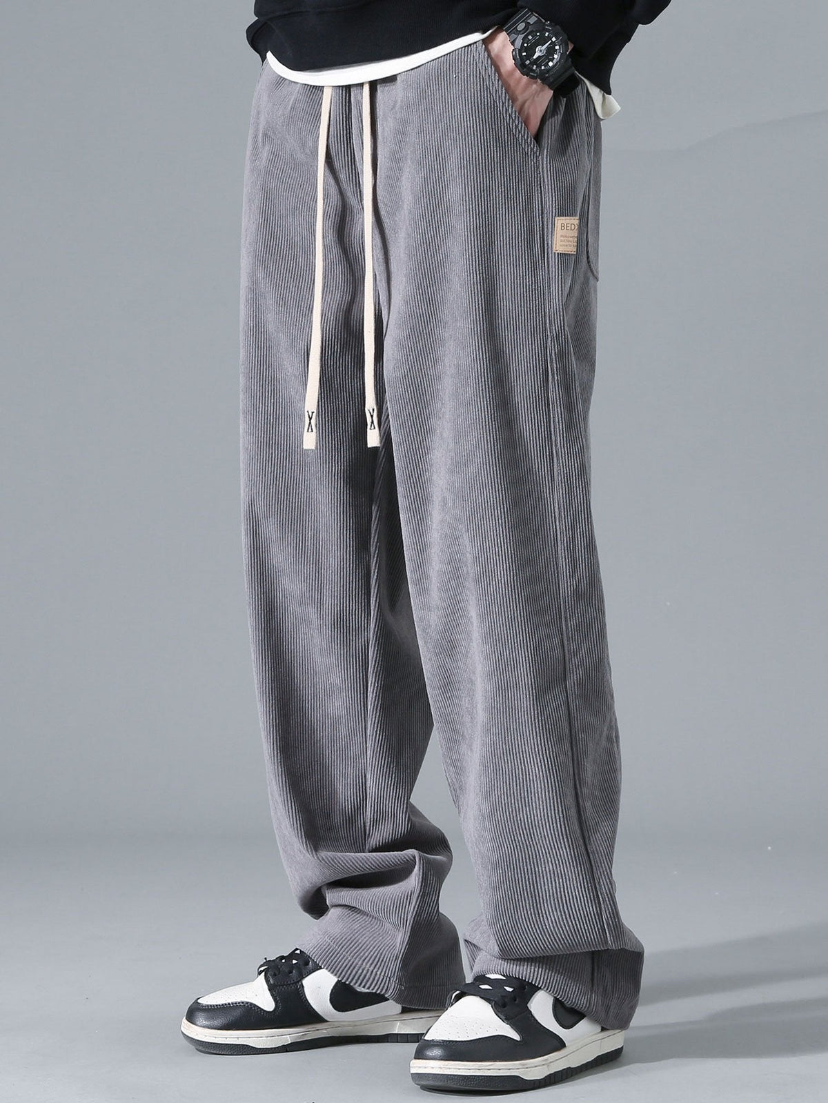 Calça de Veludo Cotelê de Perna Reta