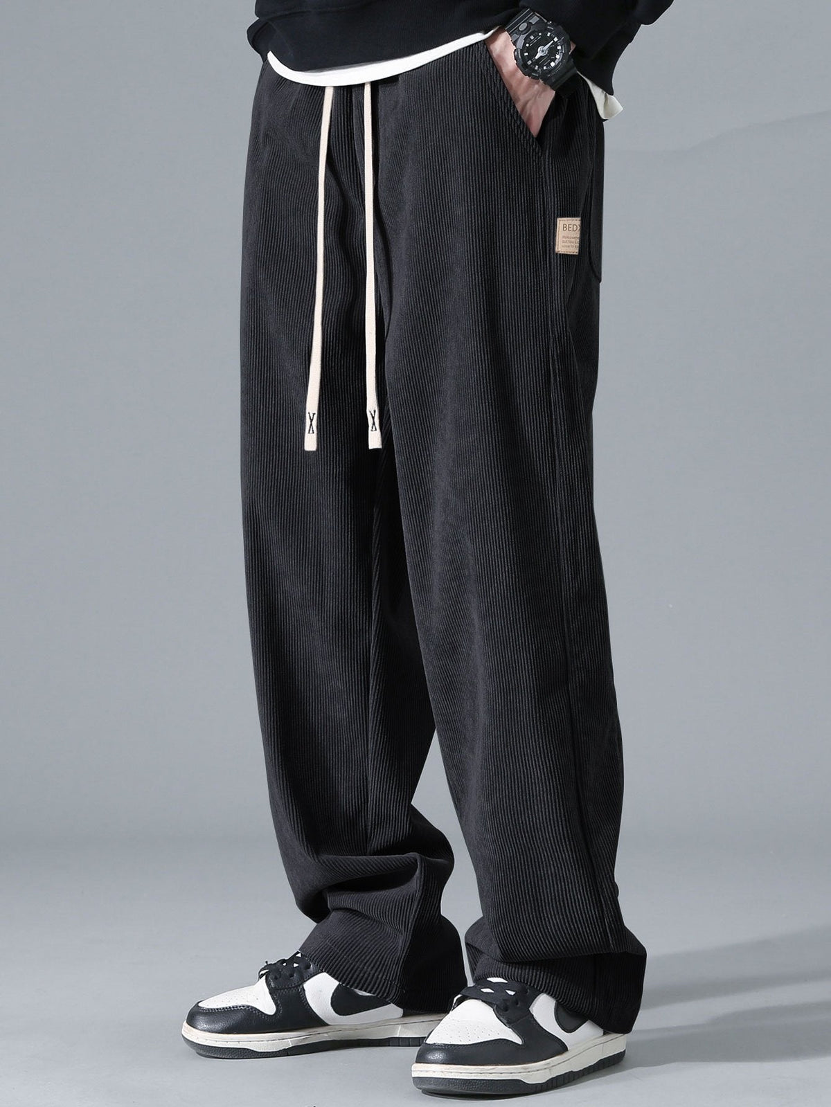 Calça de Veludo Cotelê de Perna Reta